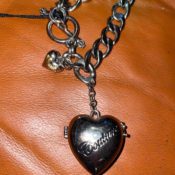 COPY - Juicy Couture Lip Balm Heart Charm Bracelet - Picture 5 of 7